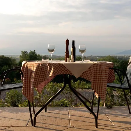 Agriturismo2laghi * بونتي سول مينشيو